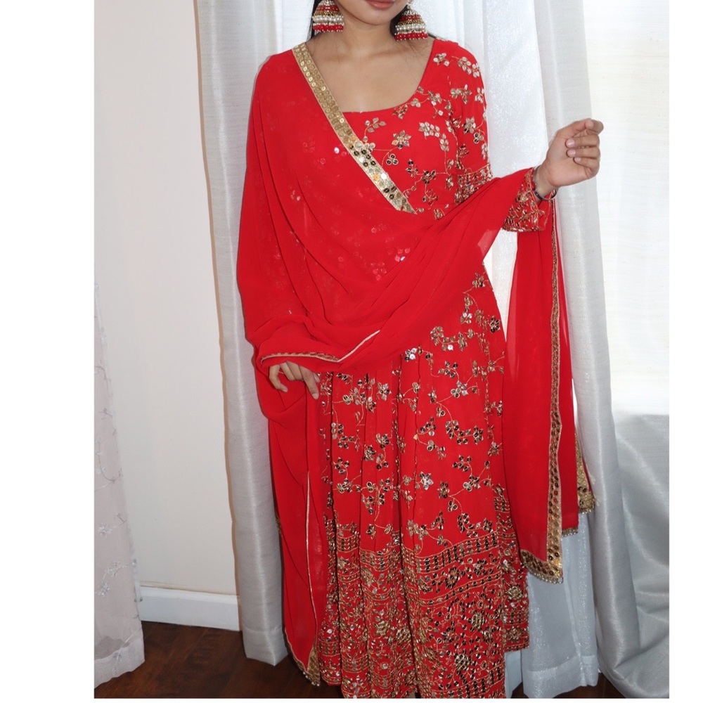 Three Piece Set - image 2